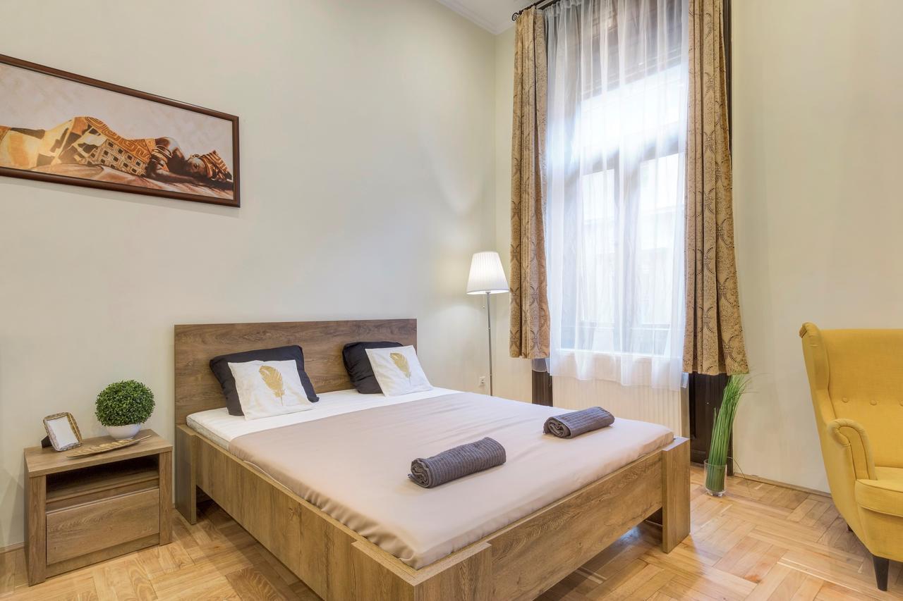 Real Apartments Klauzal Budapest Exterior photo