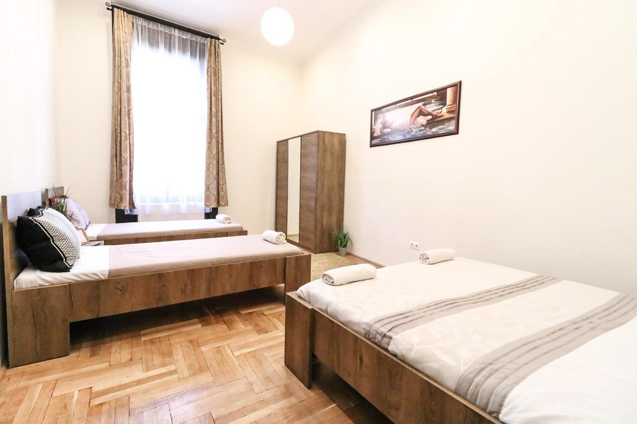 Real Apartments Klauzal Budapest Exterior photo